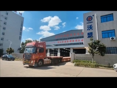 एक व्यस्त दिन में, मासिक धर्म के लिए पैंटी मशीन सफलतापूर्वक वितरित की गई।